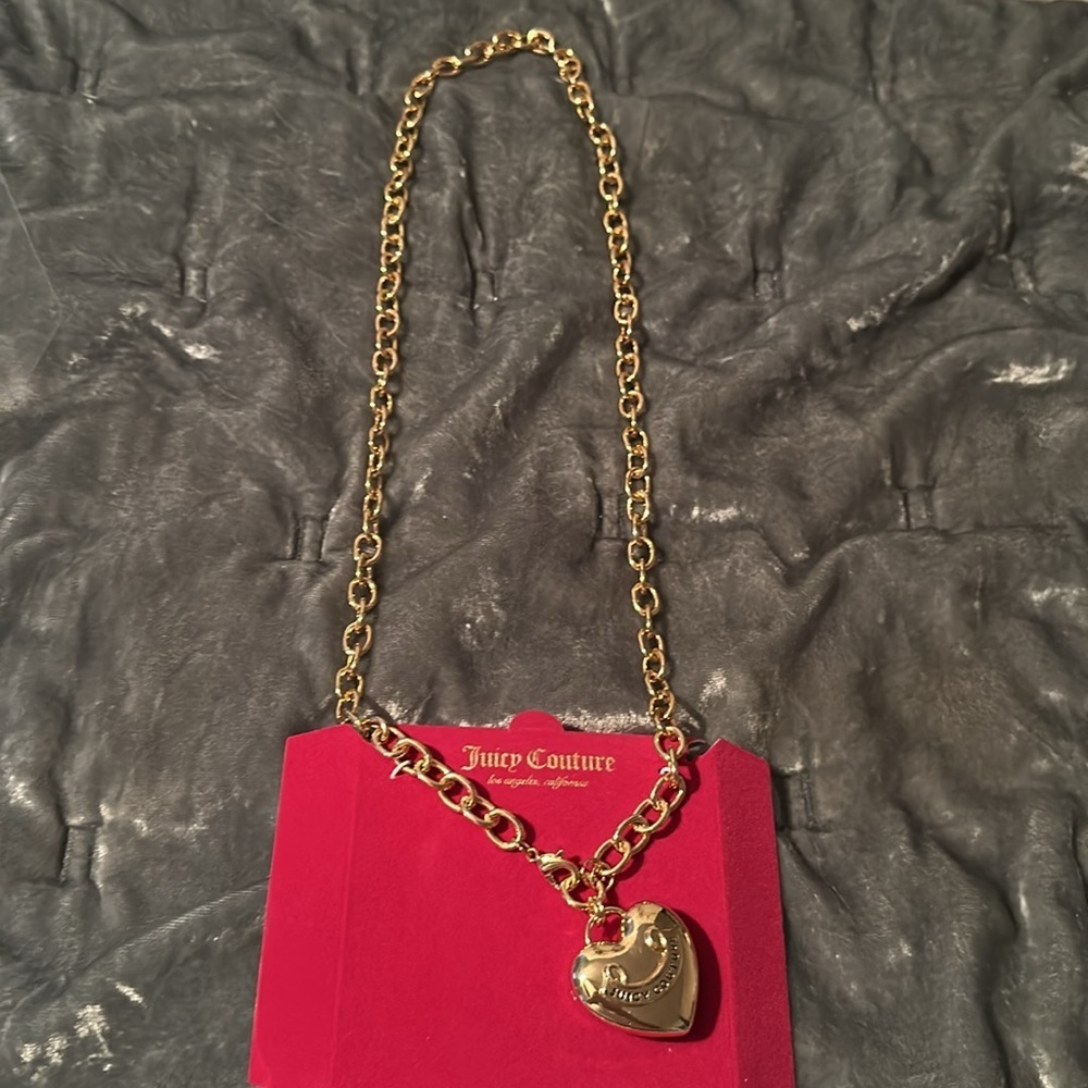 Juicy couture, gold heart necklace - Picture 3 of 3